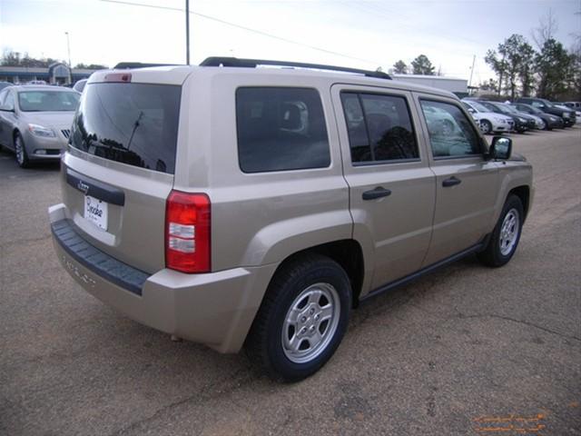 Jeep Patriot 2009 photo 2