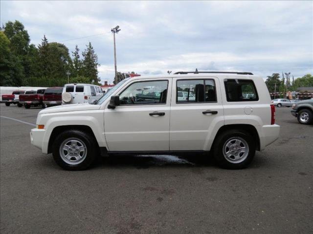 Jeep Patriot 2009 photo 1