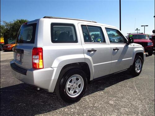 Jeep Patriot 2009 photo 1