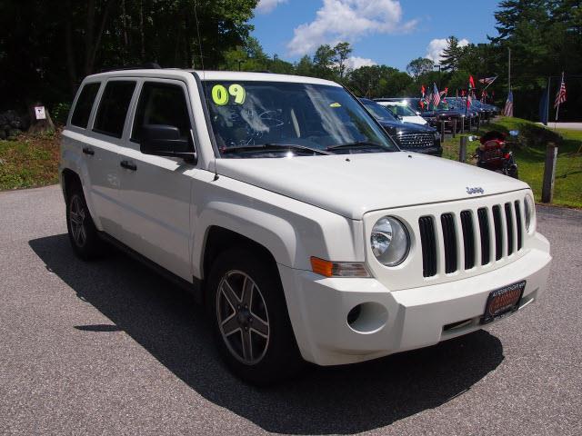 Jeep Patriot 2009 photo 2