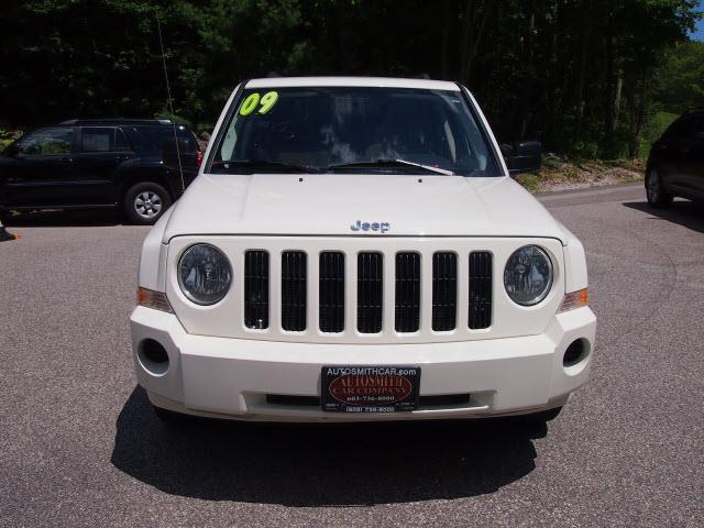 Jeep Patriot 2009 photo 3
