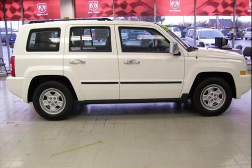 Jeep Patriot 2009 photo 3