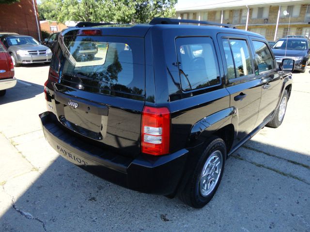 Jeep Patriot 2009 photo 2