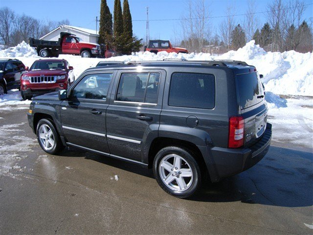 Jeep Patriot 2010 photo 2