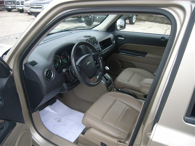Jeep Patriot 2010 photo 3