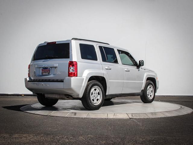 Jeep Patriot 2010 photo 1