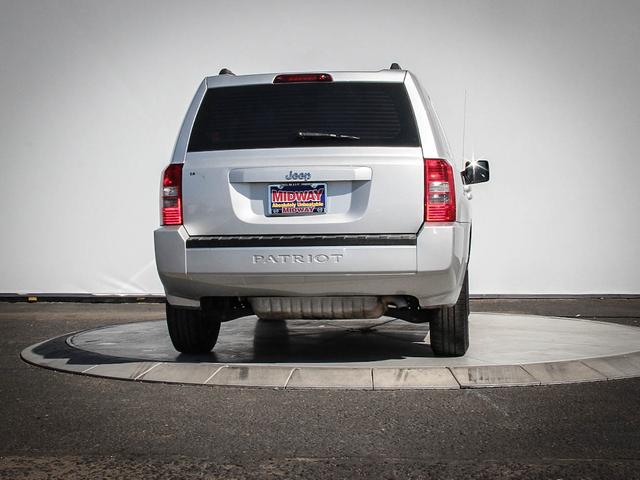 Jeep Patriot 2010 photo 2