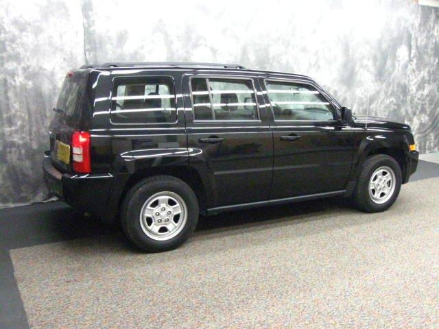 Jeep Patriot 2010 photo 2