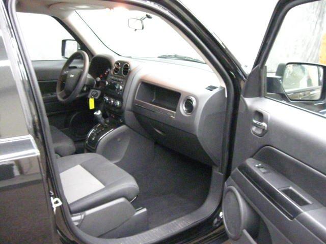Jeep Patriot 2010 photo 4