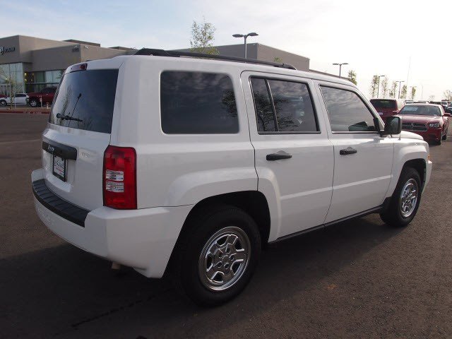 Jeep Patriot 2010 photo 3