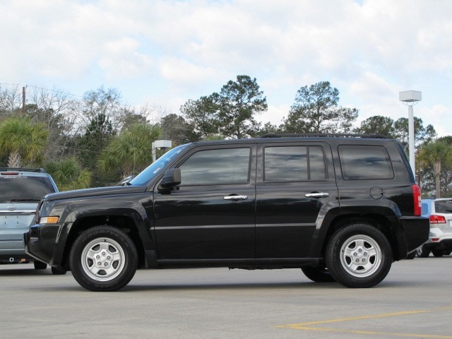 Jeep Patriot 2010 photo 2