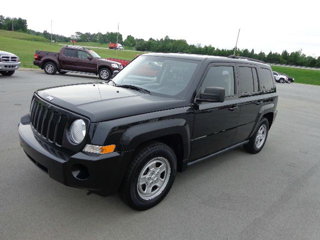 Jeep Patriot 2010 photo 2