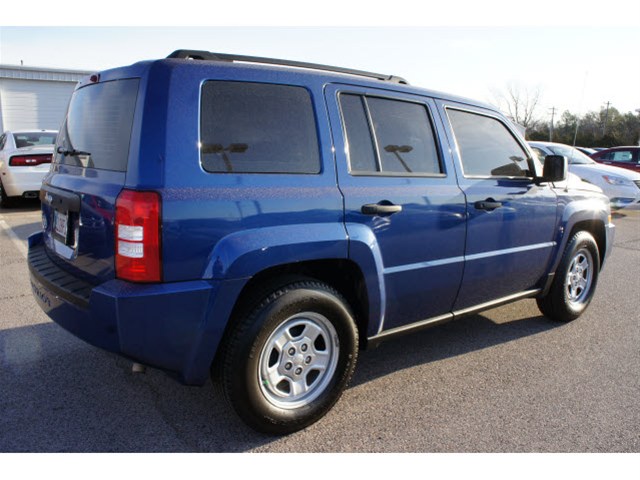 Jeep Patriot 2010 photo 4