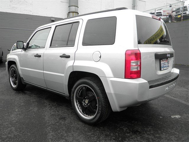 Jeep Patriot 2010 photo 4
