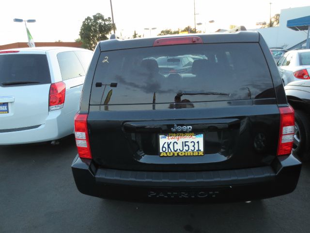 Jeep Patriot 2010 photo 2