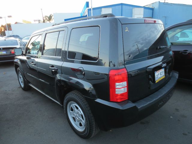 Jeep Patriot 2010 photo 3