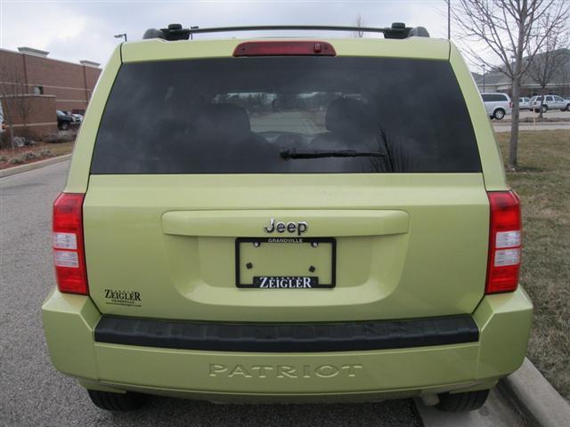 Jeep Patriot 2010 photo 2