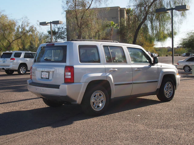 Jeep Patriot 2010 photo 4