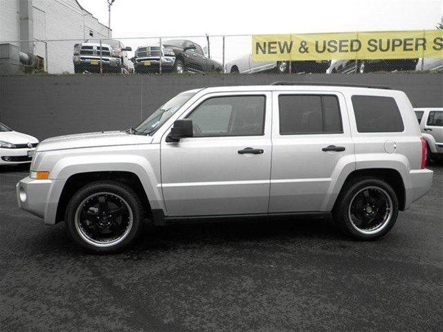 Jeep Patriot 2010 photo 4