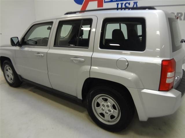 Jeep Patriot 2010 photo 3