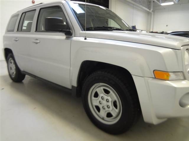 Jeep Patriot 2010 photo 4