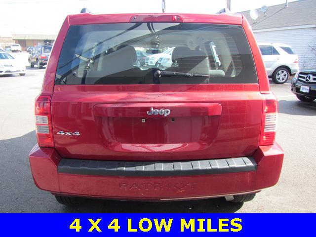 Jeep Patriot 2010 photo 1