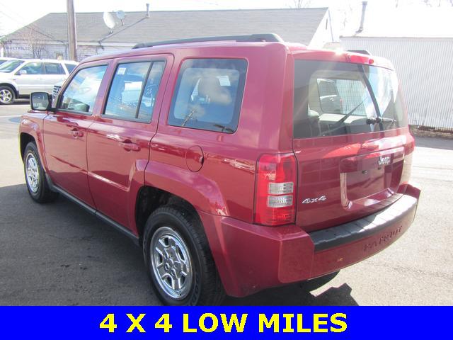Jeep Patriot 2010 photo 3