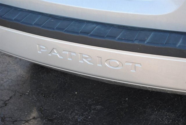 Jeep Patriot 2010 photo 2