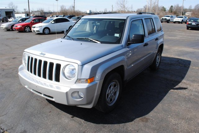 Jeep Patriot 2010 photo 4