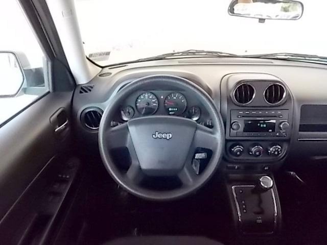 Jeep Patriot 2010 photo 1