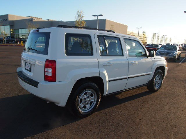 Jeep Patriot 2010 photo 2