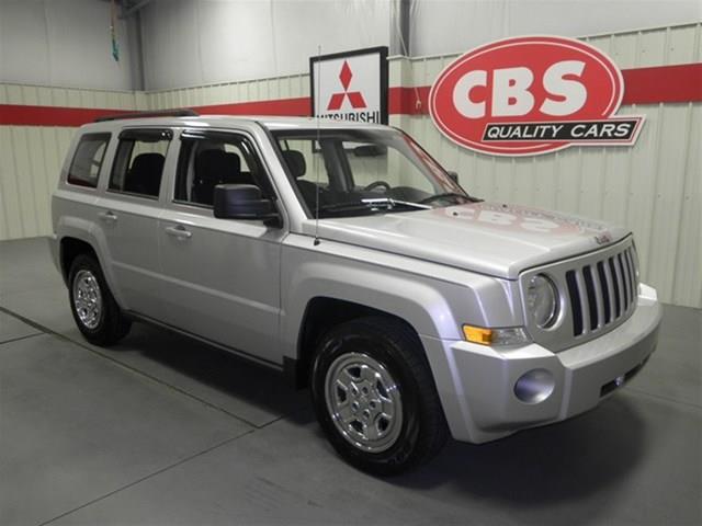 Jeep Patriot 2010 photo 2