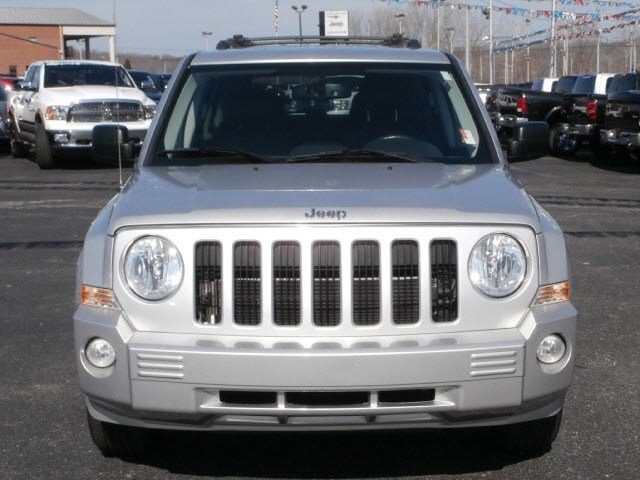 Jeep Patriot 2010 photo 3