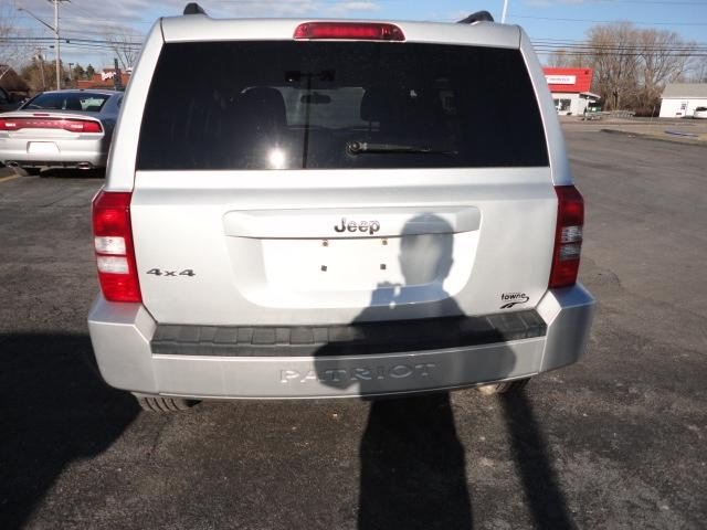 Jeep Patriot 2010 photo 2