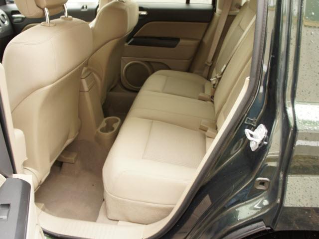 Jeep Patriot 2010 photo 4