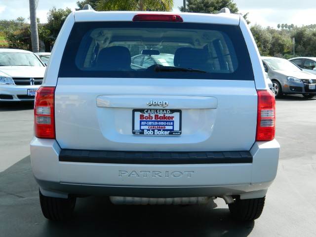 Jeep Patriot 2010 photo 1
