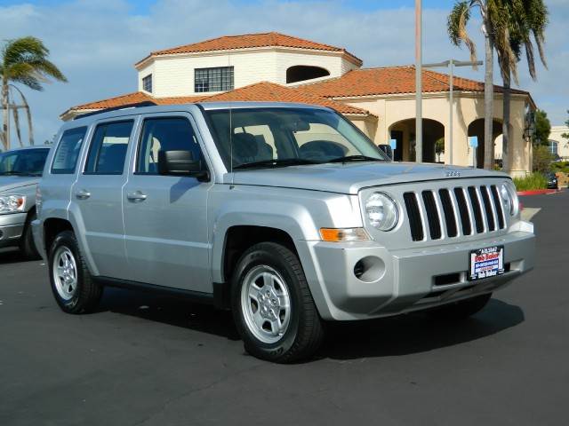 Jeep Patriot 2010 photo 2
