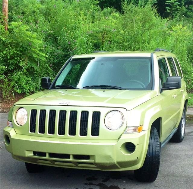 Jeep Patriot 2010 photo 2