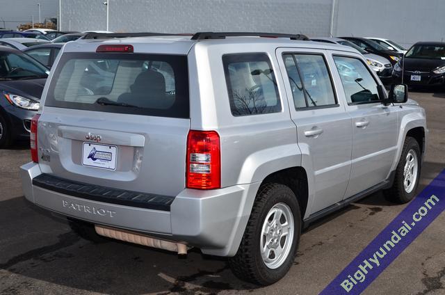 Jeep Patriot 2010 photo 4