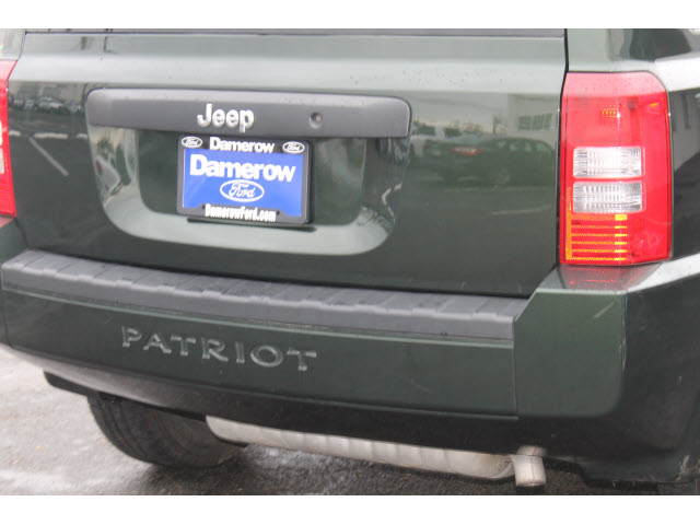 Jeep Patriot 2010 photo 2
