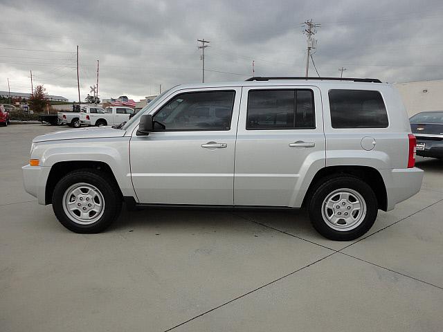 Jeep Patriot 2010 photo 3
