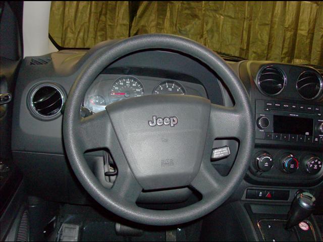 Jeep Patriot 2010 photo 1