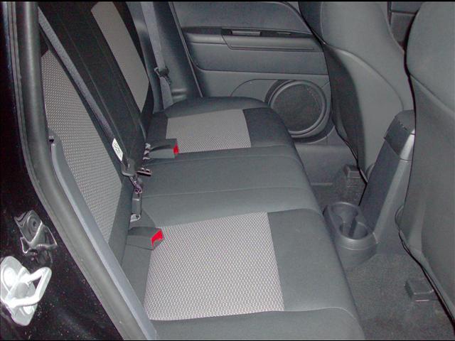 Jeep Patriot 2010 photo 3