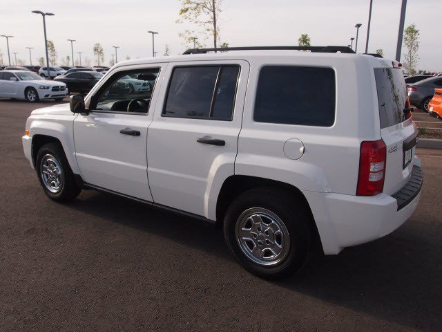 Jeep Patriot 2010 photo 2