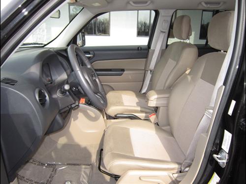 Jeep Patriot 2011 photo 2