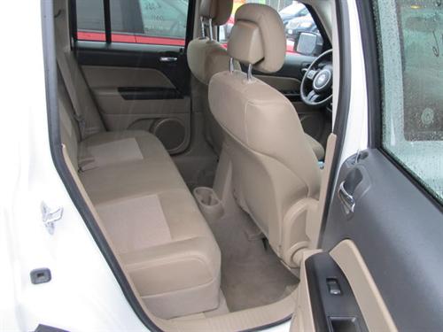 Jeep Patriot 2011 photo 1