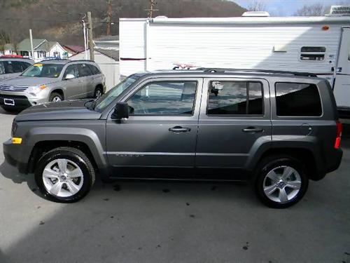 Jeep Patriot 2011 photo 2