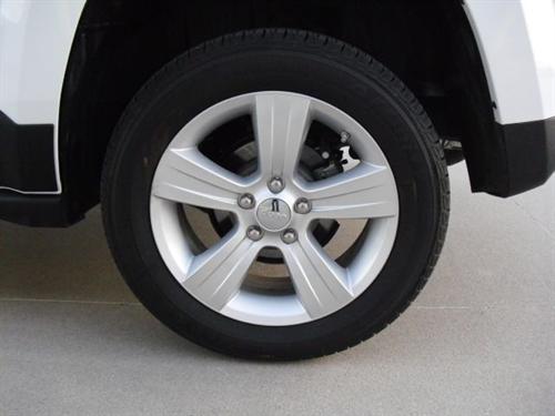 Jeep Patriot 2011 photo 2