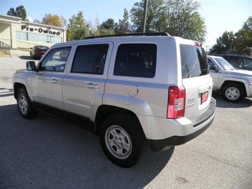 Jeep Patriot 2011 photo 1