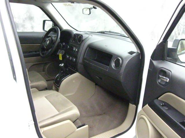 Jeep Patriot 2011 photo 3